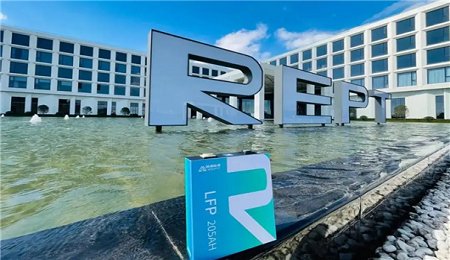 瑞浦蘭鈞“問頂”電池發布，拉開磷酸鐵鋰700公里續航序幕