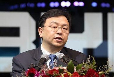 比亞迪王傳福，超勵志人生，“抗日英雄”，人工制造電池打敗日企