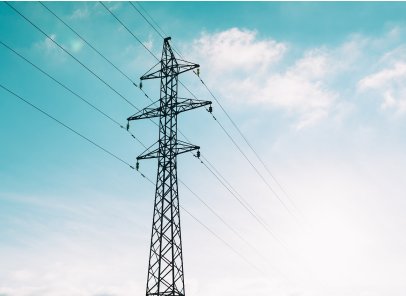 中國儲能企業(yè)出海“攻略”：A股磷酸鐵鋰廠商扛大旗，國產電芯接連斬獲大單